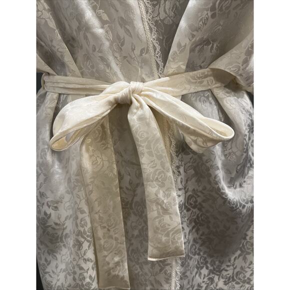 Lucie Ann II Ivory Robe Kimono Lace Trimmed Large Short Made In USA - Picture 3 of 9